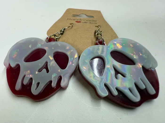 Poison Apple Skull Earrings | Handmade Resin Spooky Earrings | Pastel Goth | Witchy Jewelry | Fairycore | Halloween Earrings