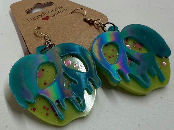 Poison Apple Skull Earrings | Handmade Resin Spooky Earrings | Pastel Goth | Witchy Jewelry | Fairycore | Halloween Earrings