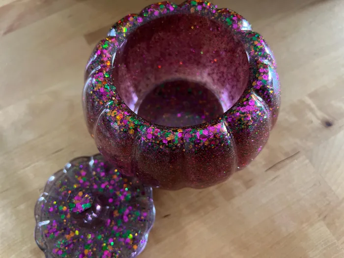 Handmade Resin Pumpkin Jar – Glittery Autumn Decor | Halloween Candy Jar | Fall Home Accent
