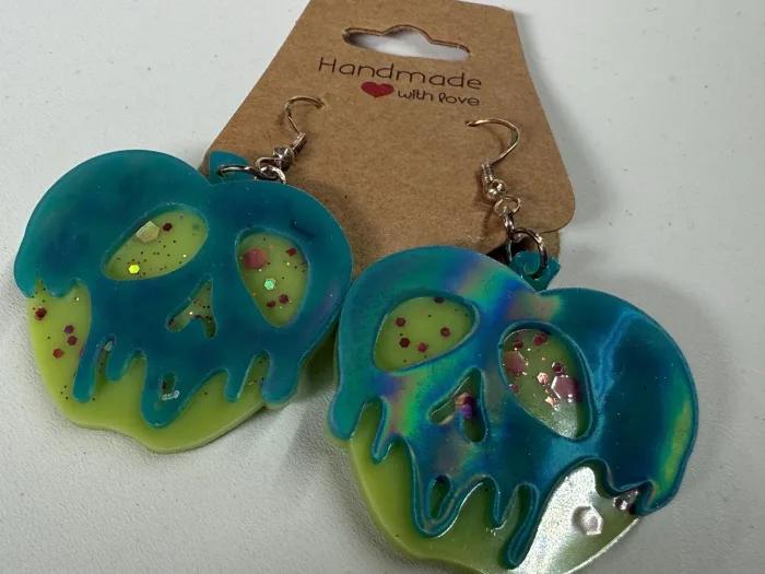 Poison Apple Skull Earrings | Handmade Resin Spooky Earrings | Pastel Goth | Witchy Jewelry | Fairycore | Halloween Earrings
