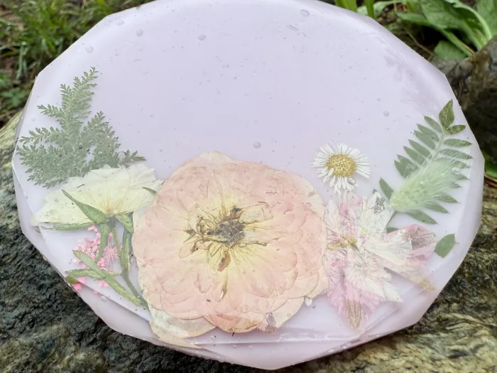 Pressed Botanical Resin Coaster | Real Dried Flower Decor | Cottagecore Gift | Handmade Floral Home Decor